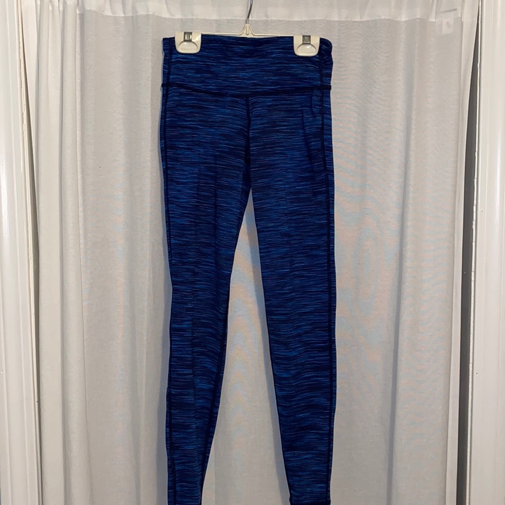 Blue active leggings